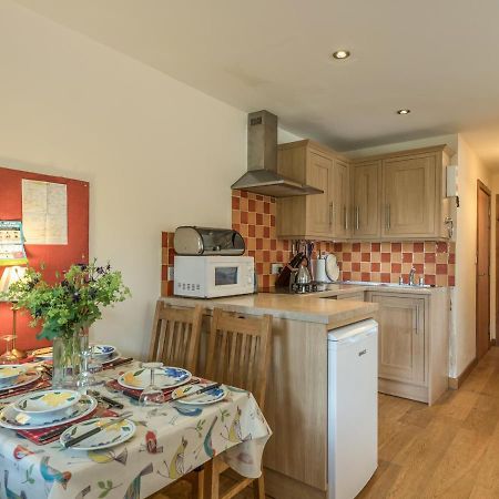 Apartamento The Schoolhouse Bakehouse Bishop's Castle Exterior foto